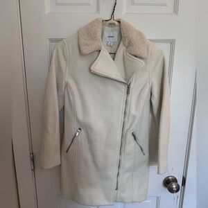 Women’s front zipper coat